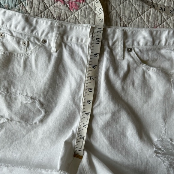 Madewell White Denim Boyshorts Patch And Repair Edition Distressed High Rise 32 - Picture 4 of 13